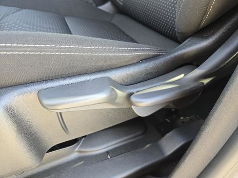 Used 2024 GMC Terrain SLE image 23