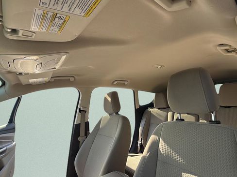 Used 2018 Ford Escape SE image 32