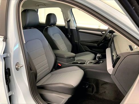 New 2026 Volkswagen Jetta SE image 11