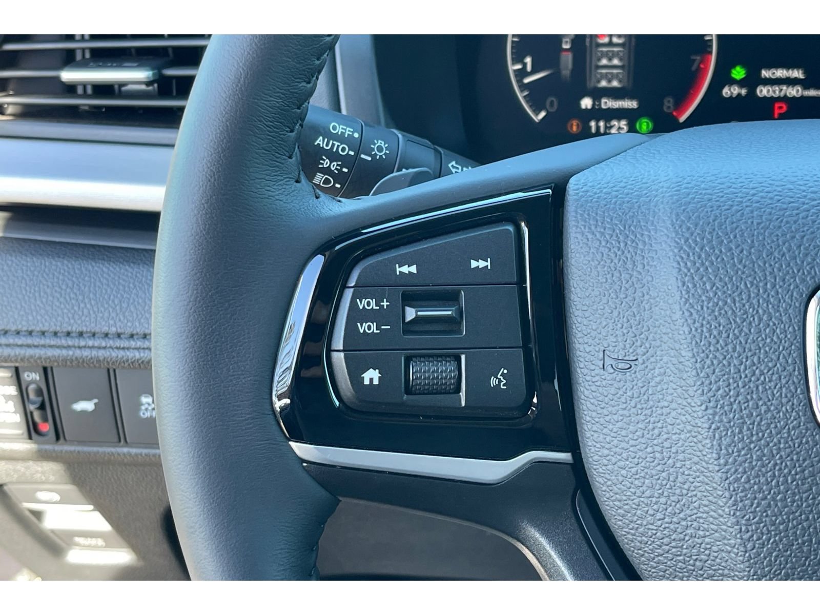 Certified 2026 Honda Odyssey EX-L image 36