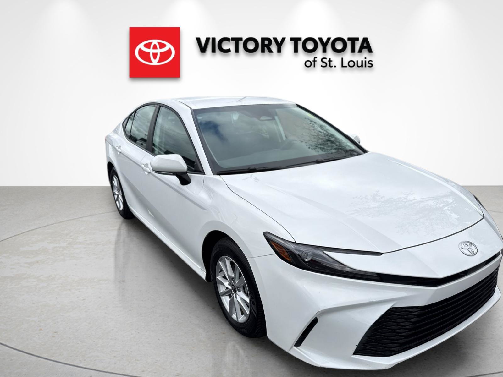 Used 2026 Toyota Camry LE FWD image 1