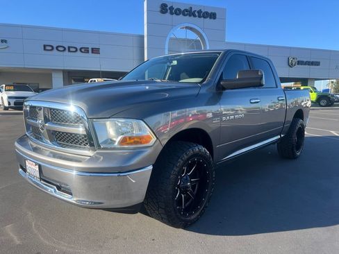 Used 2011 RAM 1500 Classic SLT w/ Luxury Group AWD/4WD image 4