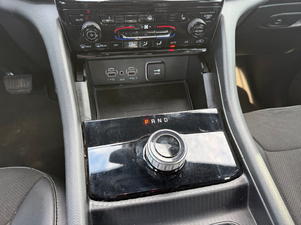 Used 2023 Jeep Grand Cherokee L Altitude AWD/4WD image 14