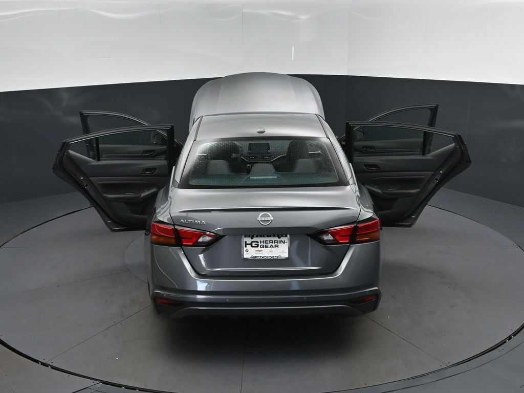 Used 2025 Nissan Altima 2.5 S FWD image 48