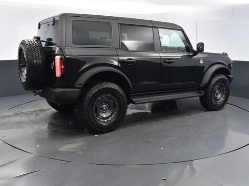 New 2025 Ford Bronco Outer Banks w/ Sasquatch Package image 4