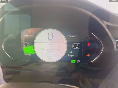 Used 2018 Chevrolet Bolt LT image 23