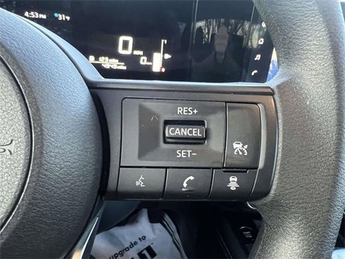 Used 2025 Nissan Kicks SV w/ Illumination Package image 21