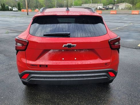 New 2026 Chevrolet Trax LT w/ Driver Confidence Package FWD image 10
