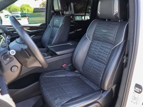 Used 2022 Cadillac Escalade ESV Sport Platinum w/ LPO, Floor Liner Package AWD/4WD image 7