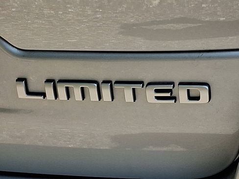 New 2025 Jeep Grand Cherokee Limited image 17