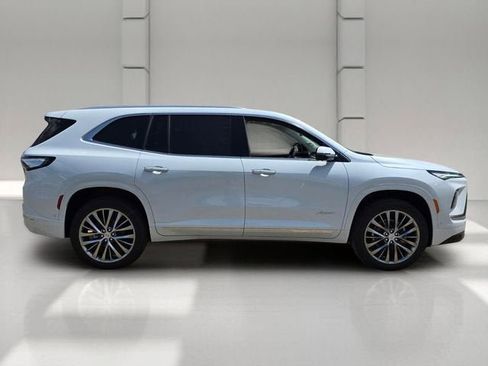Used 2026 Buick Enclave Avenir w/ Super Cruise Package AWD/4WD image 6
