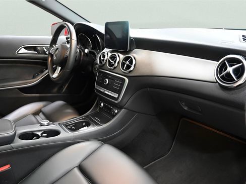Used 2019 Mercedes-Benz GLA 250 4MATIC image 19