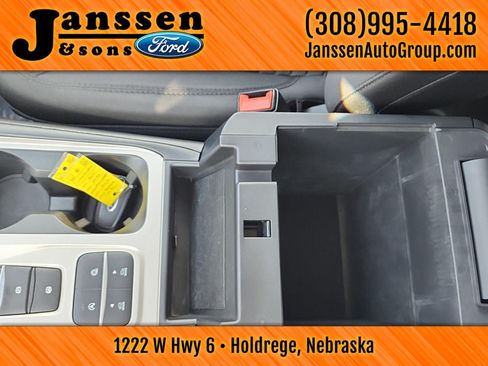Used 2021 Ford Explorer XLT RWD image 35