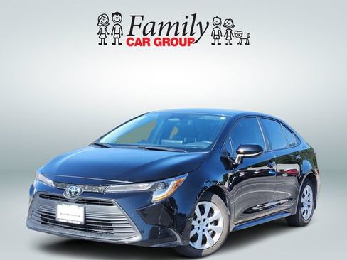 Used 2026 Toyota Corolla LE FWD image 1