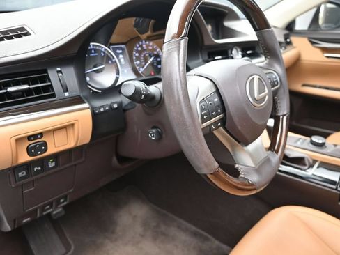 Used 2018 Lexus ES 350 w/ Premier Package FWD image 12