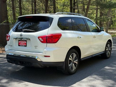 Used 2017 Nissan Pathfinder SL w/ SL Tech Package AWD/4WD image 5