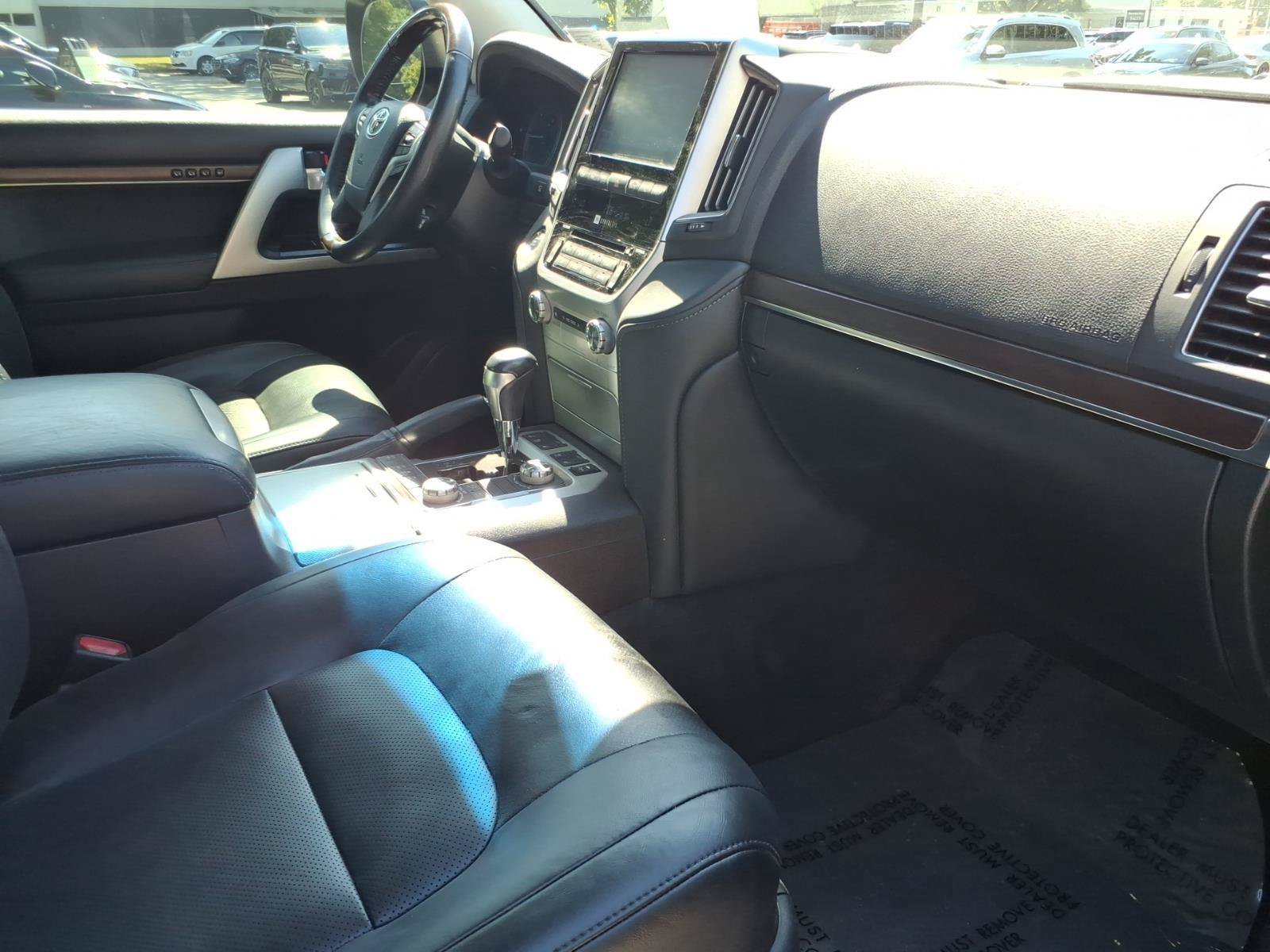 Used 2019 Toyota Land Cruiser w/ Carpet Mat Package AWD/4WD image 25