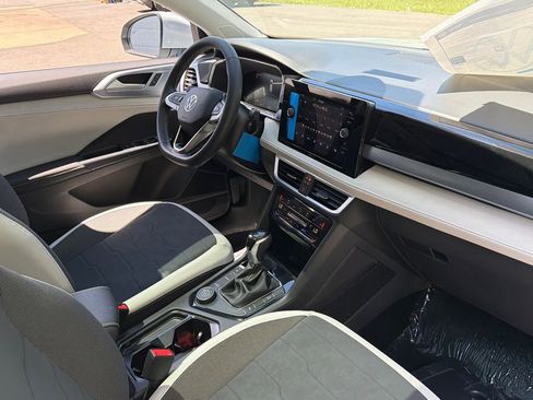 New 2026 Volkswagen Taos SE AWD/4WD image 8