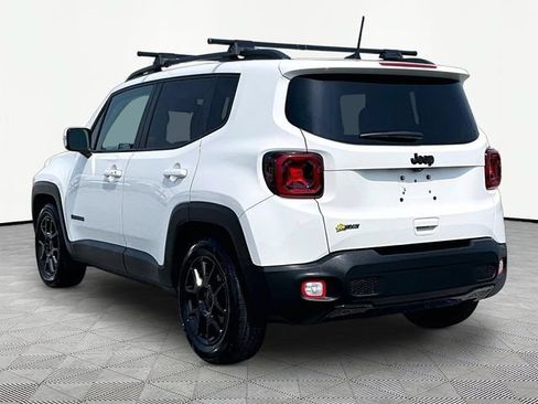 Used 2020 Jeep Renegade Altitude w/ UConnect 8.4 Nav Group FWD image 4