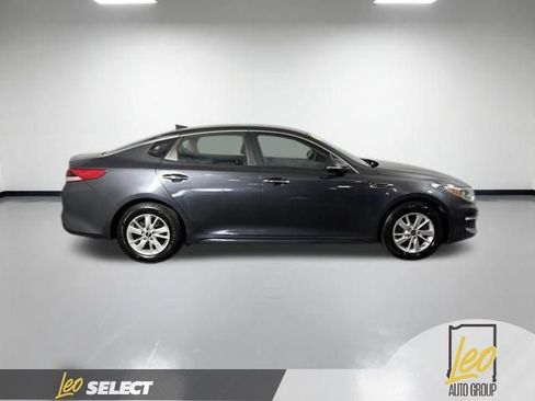 Used 2017 Kia Optima LX FWD image 5