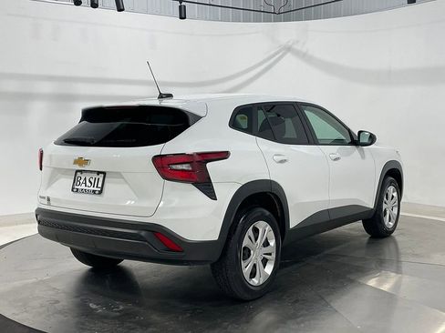 Used 2024 Chevrolet Trax LS FWD image 11