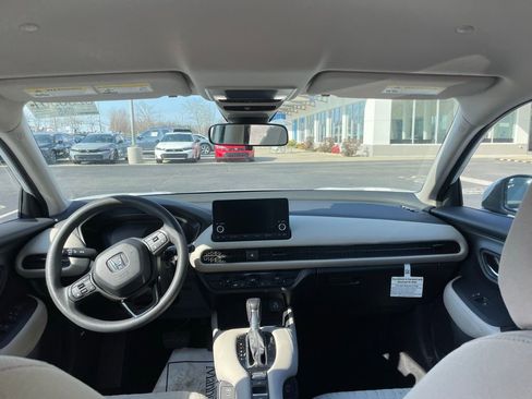 Certified 2024 Honda HR-V LX image 5