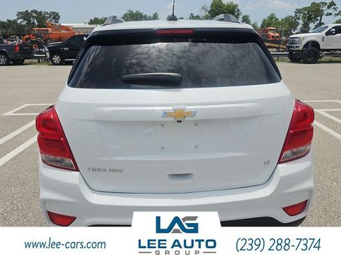 Used 2020 Chevrolet Trax LT w/ LT Convenience Package AWD/4WD image 4