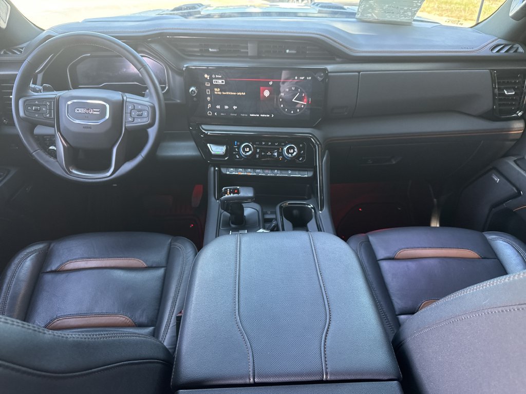 Used 2024 GMC Sierra 1500 AT4 w/ Technology Package AWD/4WD image 13