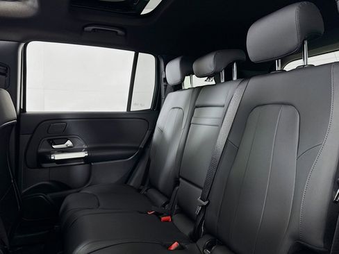 New 2026 Mercedes-Benz GLB 250 image 7