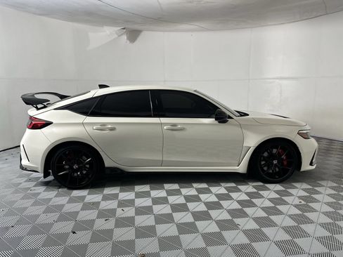 Used 2025 Honda Civic Type R image 9