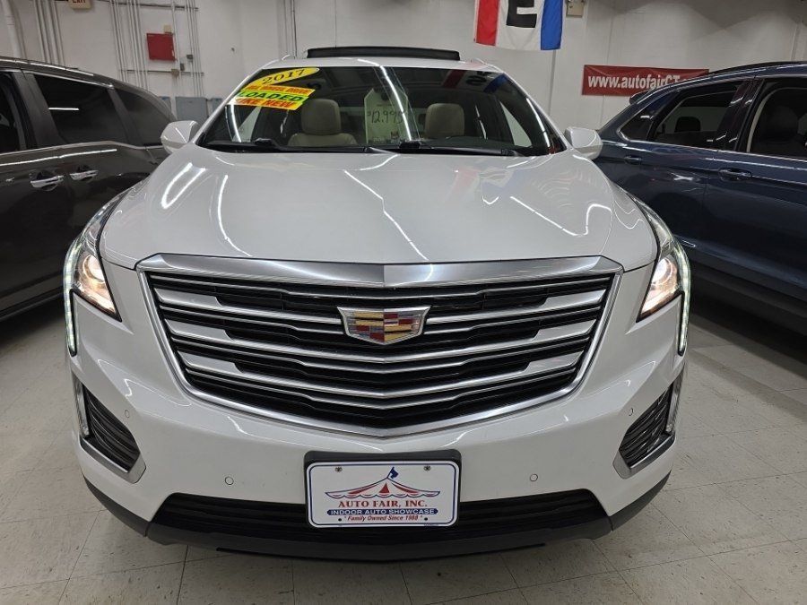 Used 2017 Cadillac XT5 Luxury w/ Driver Awareness Package AWD/4WD image 2