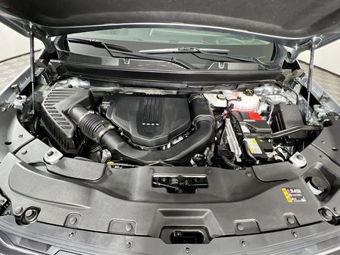 Used 2025 Chevrolet Traverse LT image 31