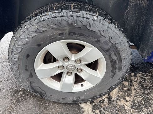 Used 2019 RAM 1500 Classic SLT image 41