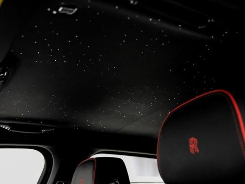 Used 2023 Rolls-Royce Cullinan Black Badge image 33