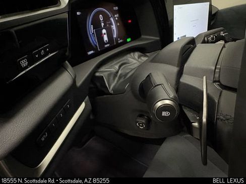 Used 2023 Lexus RZ 450e Premium w/ Accessory Package (Z1) image 31