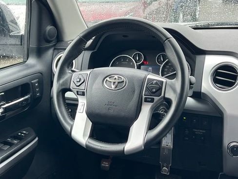 Used 2017 Toyota Tundra Platinum image 11