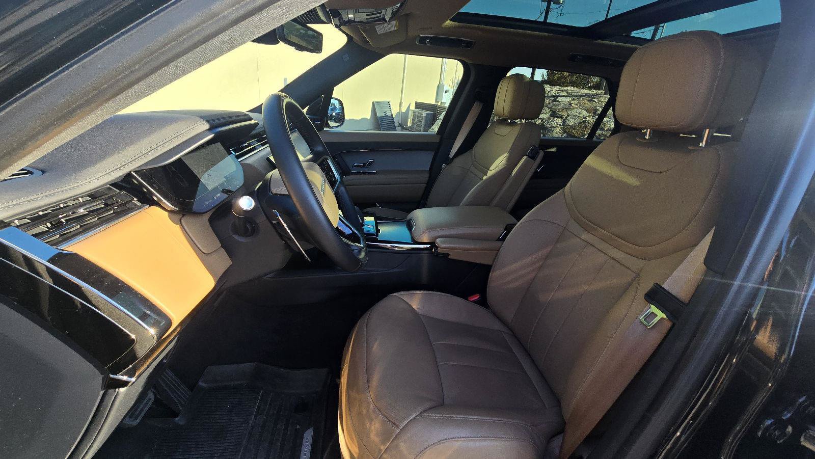 Certified 2025 Land Rover Range Rover Sport SE AWD/4WD image 7
