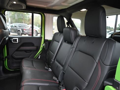 New 2025 Jeep Wrangler Unlimited Rubicon w/ Convenience Group AWD/4WD image 18
