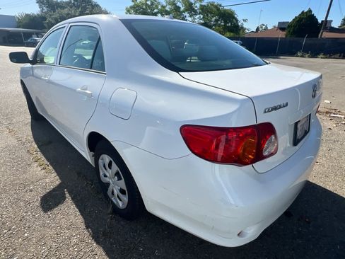 Used 2010 Toyota Corolla LE FWD image 6