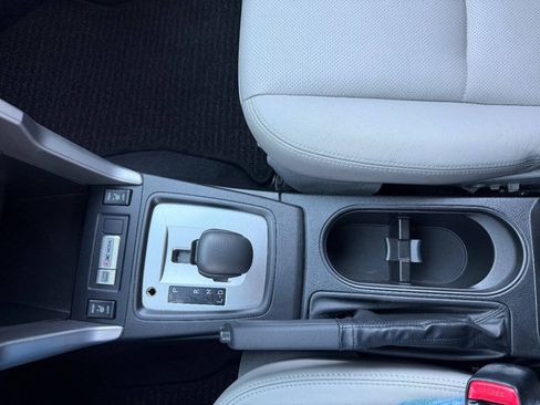 Used 2014 Subaru Forester 2.5i Limited w/ Popular Package #2 AWD/4WD image 32