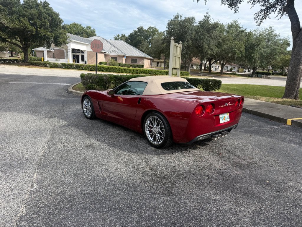 Used 2006 Chevrolet Corvette Convertible w/ Preferred Equipment Group RWD image 23