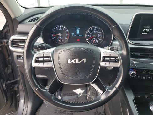 Used 2022 Kia Telluride LX AWD/4WD image 19