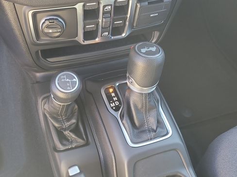 Used 2026 Jeep Wrangler Sport S image 23