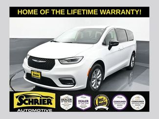 Used 2024 Chrysler Pacifica Touring-L 360° Tour