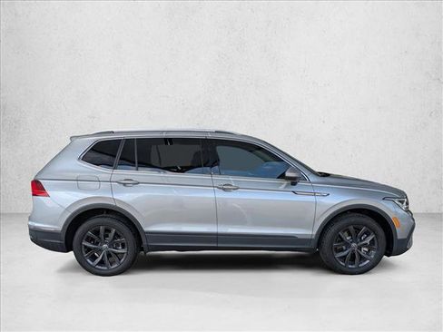 Used 2024 Volkswagen Tiguan SE w/ MDO Package, Three-Row FWD image 4