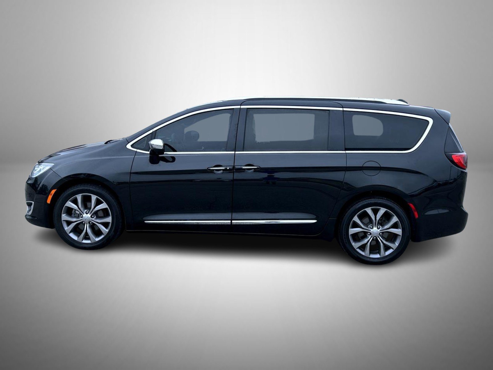 Used 2020 Chrysler Pacifica Limited FWD image 9