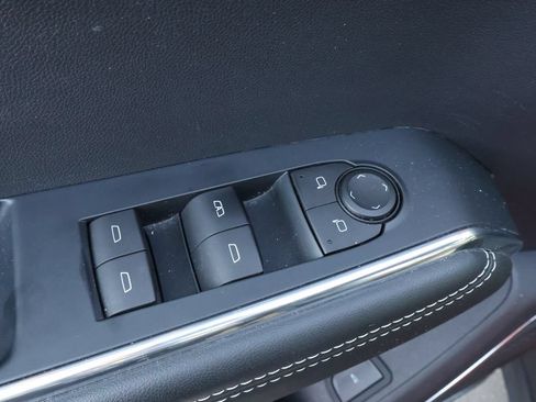 Used 2024 GMC Acadia Elevation FWD image 12
