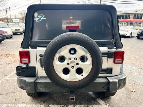 Used 2007 Jeep Wrangler X image 9