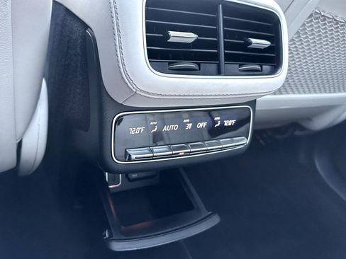 Used 2023 Mercedes-Benz GLS 63 AMG 4MATIC image 36