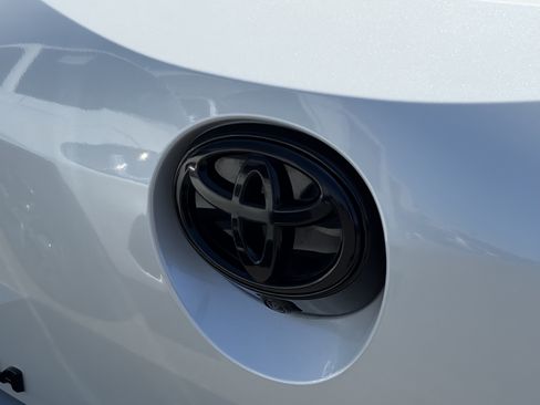 Used 2023 Toyota Corolla XSE FWD image 4